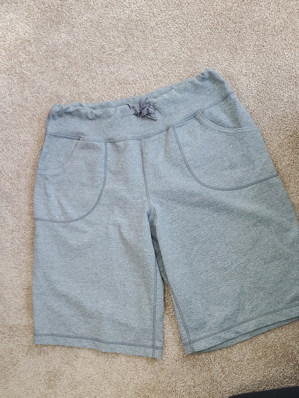 Lululemon Still Mid-Rise Short 10.5" Inseam